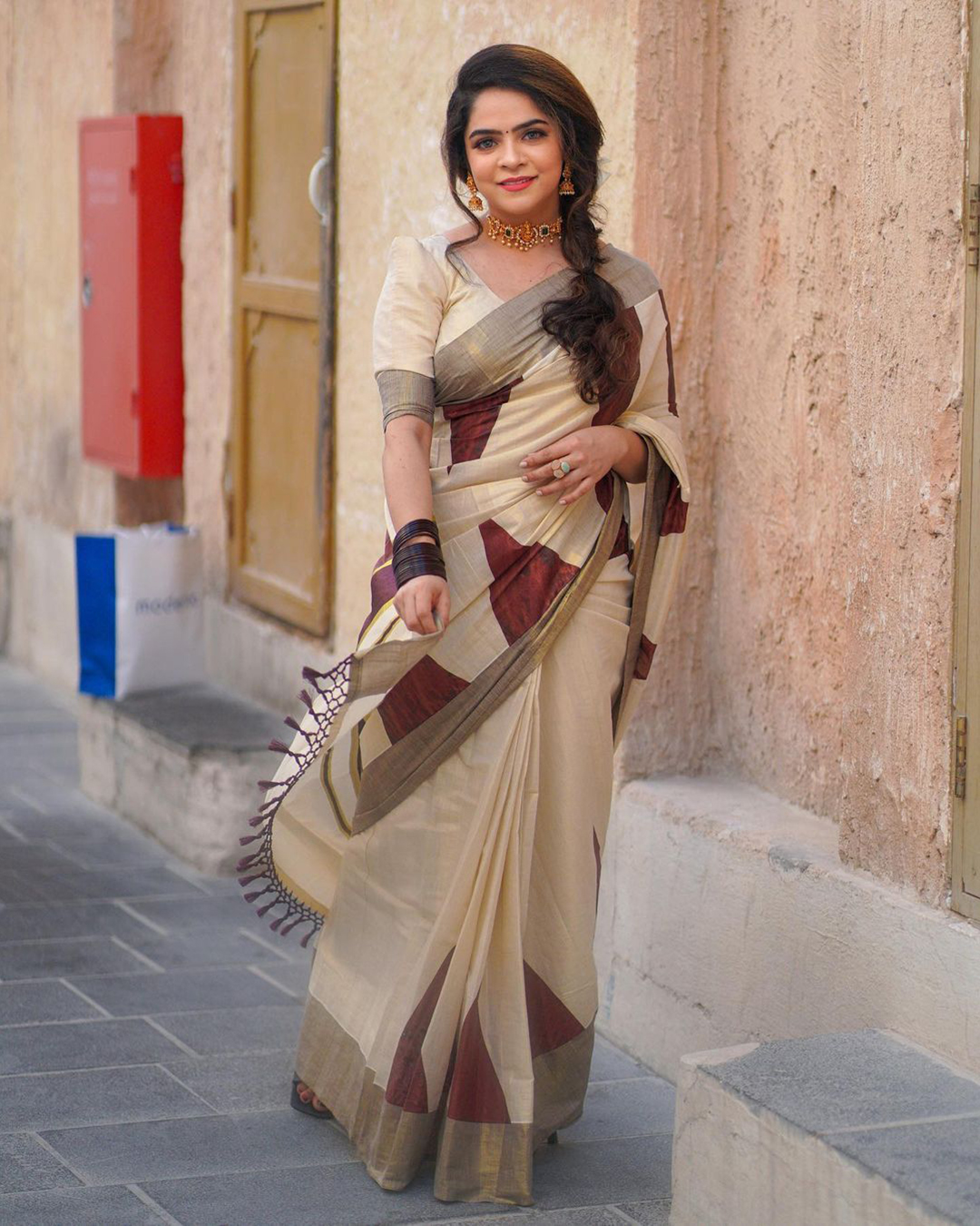 Coffee Brown Temple Saree